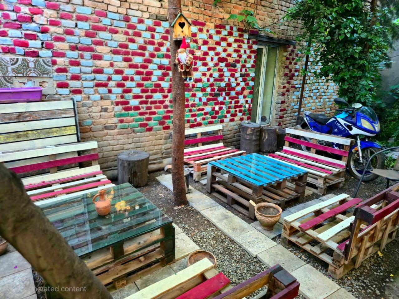 Colors Hostel Tbilisi Eksteriør billede