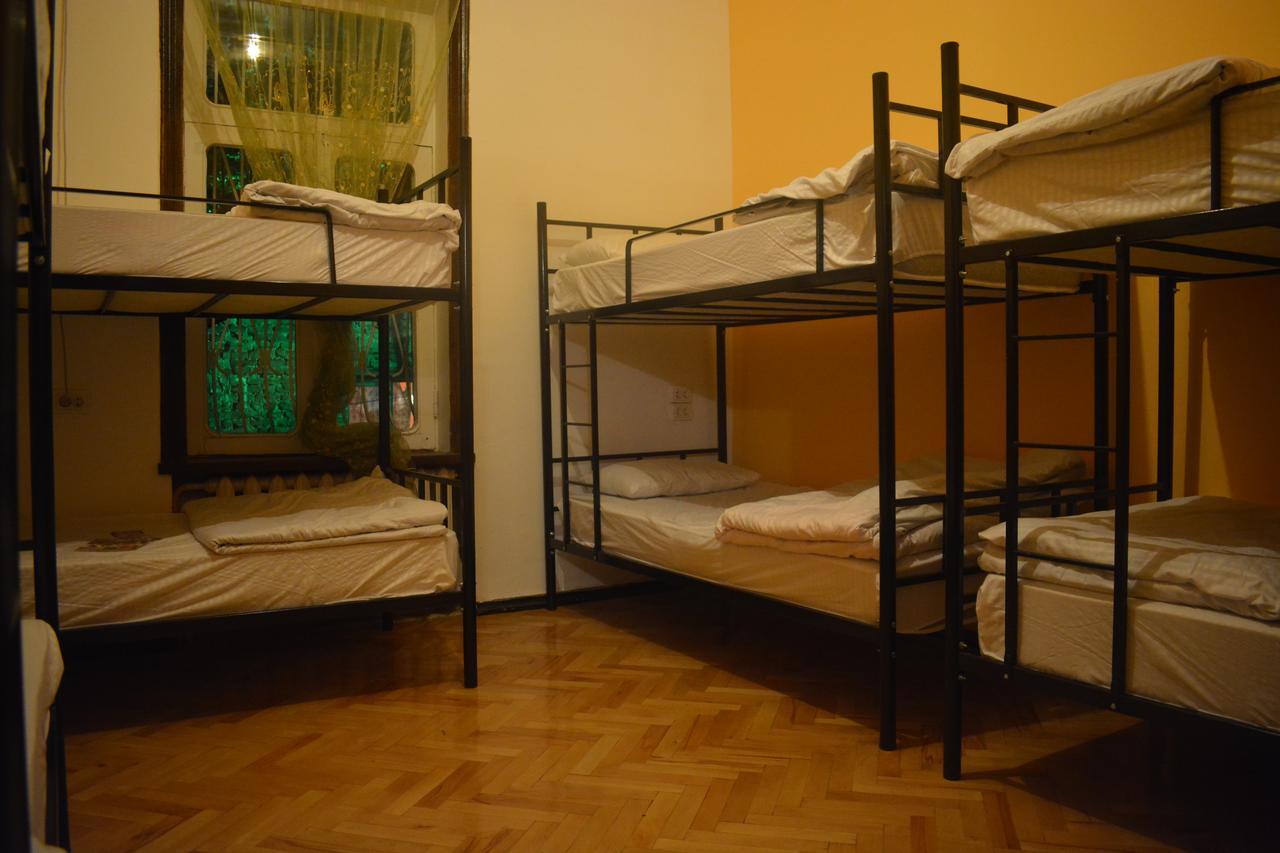 Colors Hostel Tbilisi Eksteriør billede